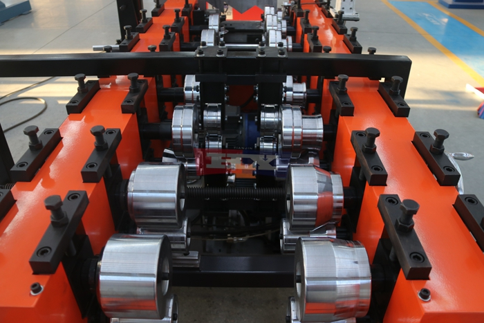 Haixing metal standing seam roof roll forming machine for continuous panel production