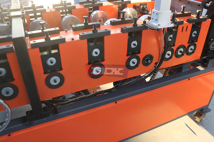 Haixing standing seam roofing roll forming equipment for continuous metal roof panel production